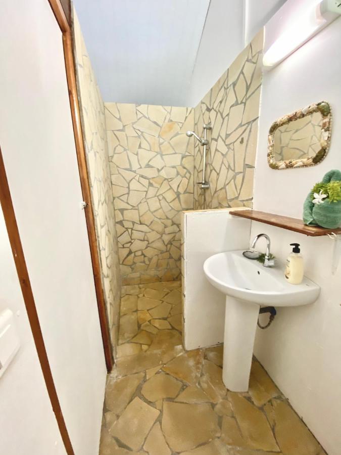 Poe Guesthouse Rangiroa Zewnętrze zdjęcie